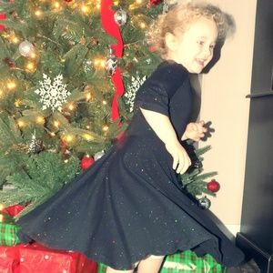 Girls 4T circle skirt glitter dress